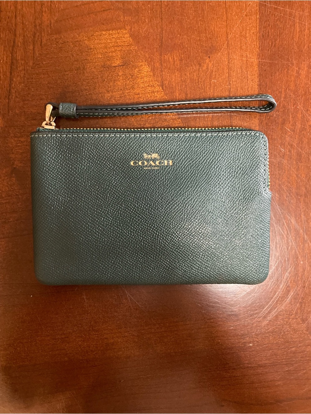 Coach Corner Zip Wristlet in Forest Green Cross Grain Leather EUC - Picture 5 of 16